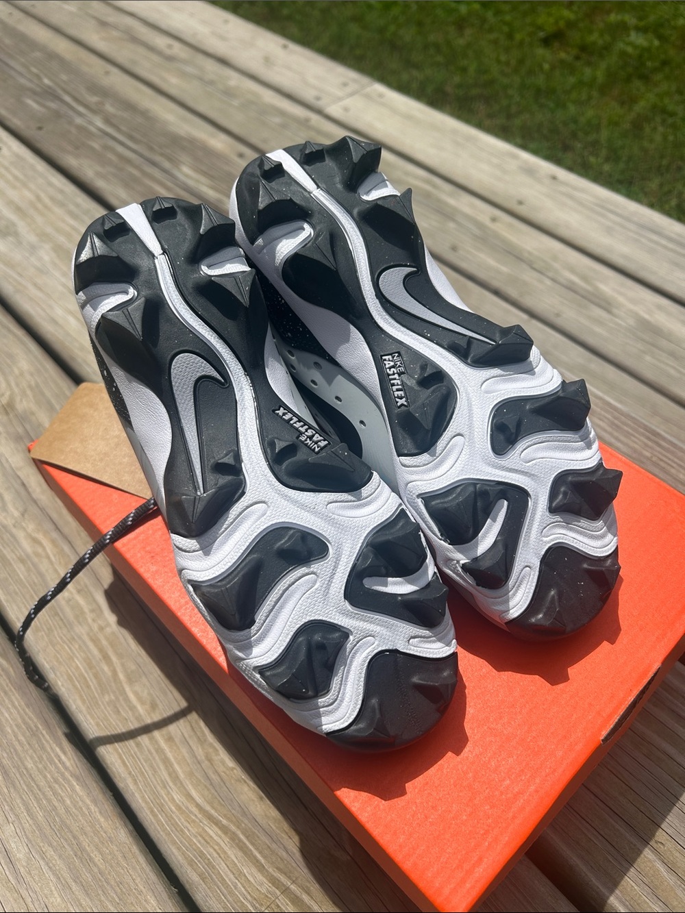 Nike Kids' Alpha Huarache Grey & Black Cleat Sneakers 5.5Y - Picture 4 of 4